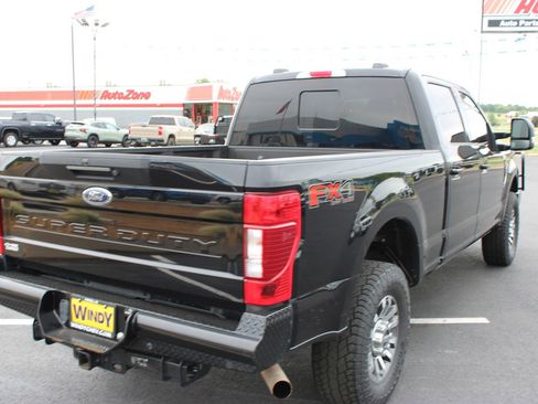 Used 2022 Ford F250 Lariat w/ Lariat Ultimate Package AWD/4WD image 8