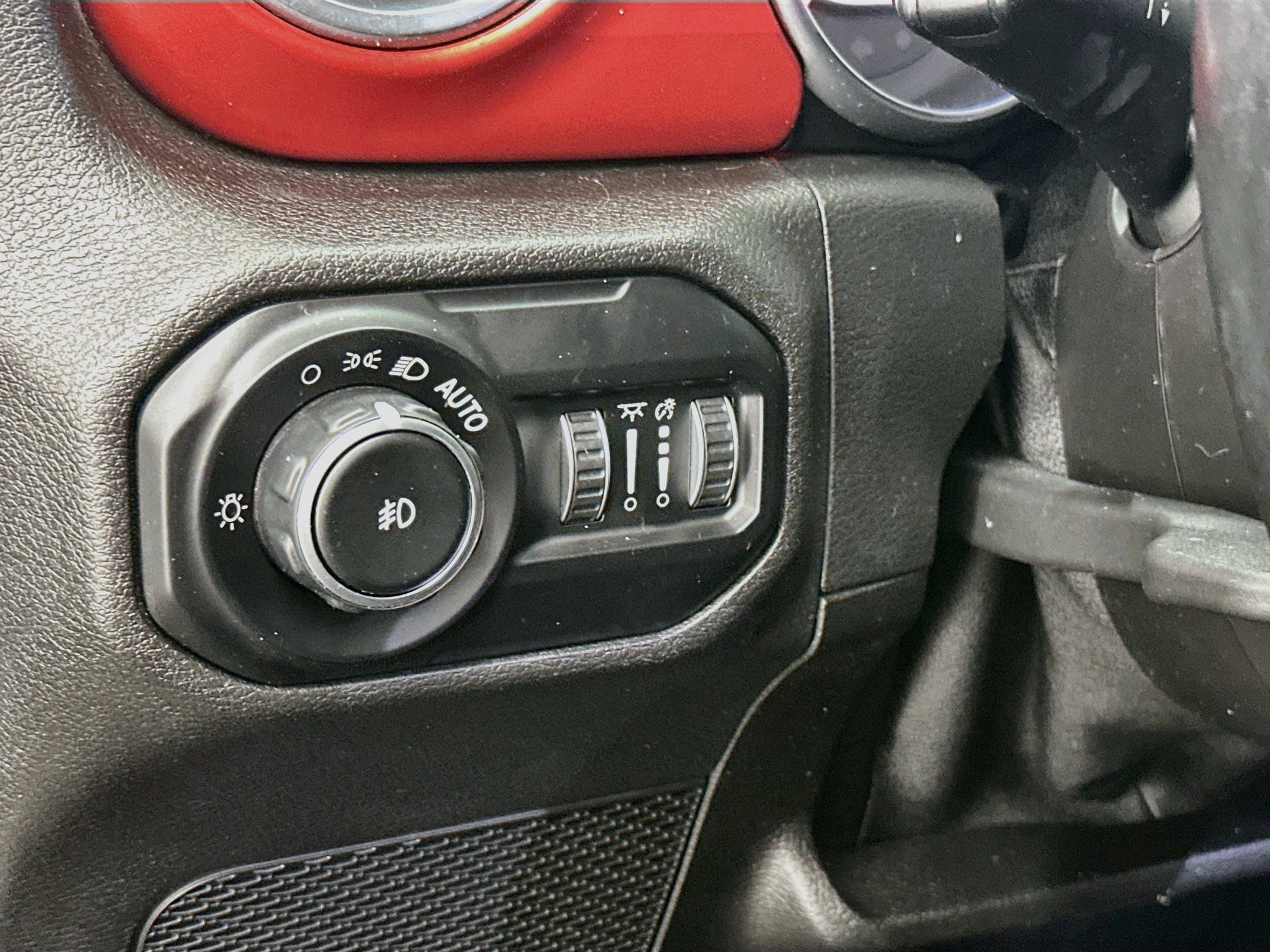 Used 2021 Jeep Wrangler Unlimited Rubicon w/ LED Lighting Group AWD/4WD image 17