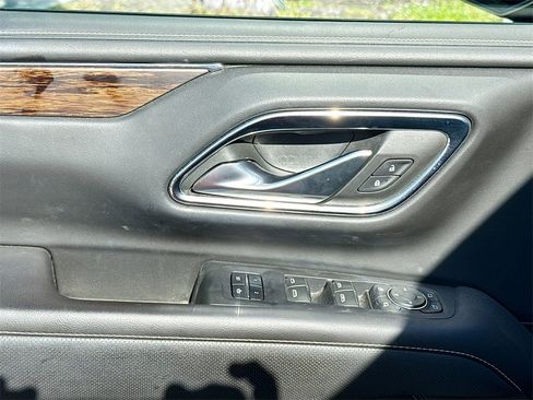 Used 2023 Chevrolet Tahoe Premier image 18