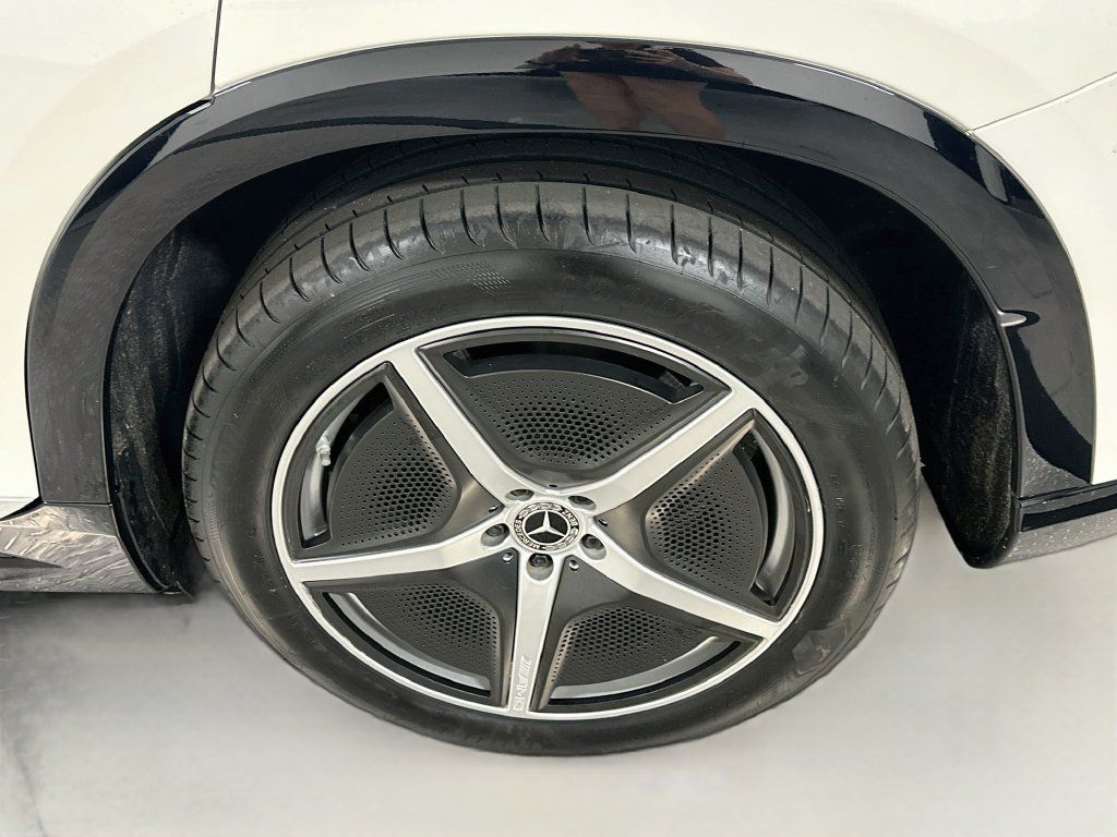 Certified 2023 Mercedes-Benz EQS 580 4MATIC SUV image 33