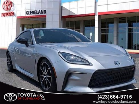 Used 2025 Toyota GR86 RWD image 1