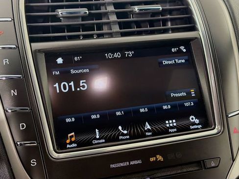 Used 2018 Lincoln MKX Reserve w/ Driver Assistance Package FWD image 18