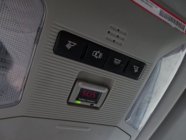 Used 2019 Toyota RAV4 LE w/ All Weather Liner Package AWD/4WD image 23