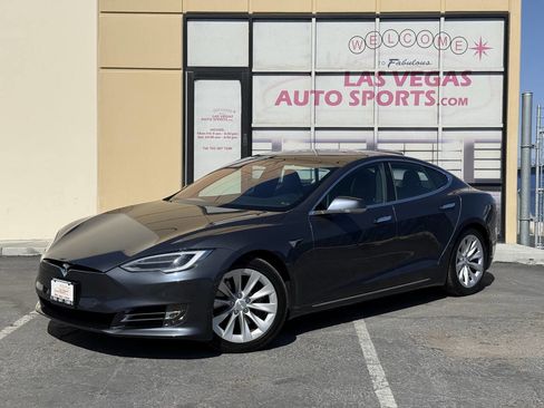 Used 2020 Tesla Model S Long Range Plus AWD/4WD image 4
