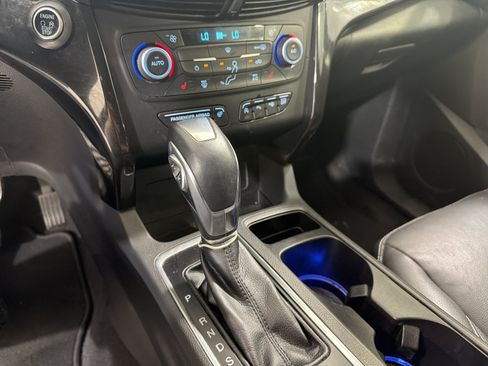 Used 2018 Ford Escape Titanium FWD image 19