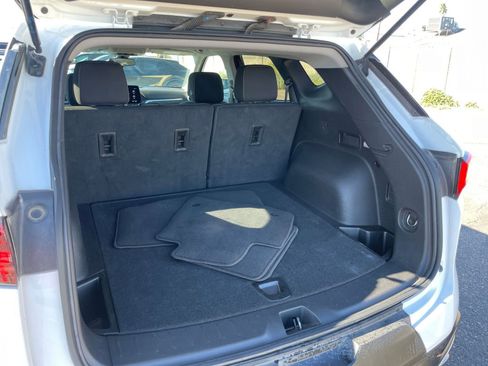 Used 2025 Chevrolet Blazer LT image 32