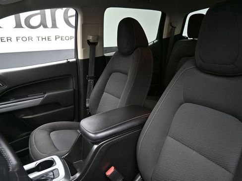 Used 2022 Chevrolet Colorado LT w/ LT Convenience Package image 16