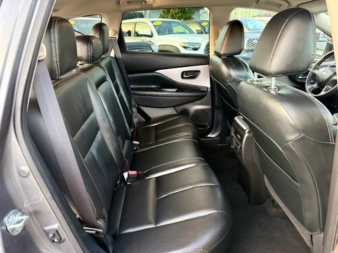 Used 2022 Nissan Murano SV AWD/4WD image 18