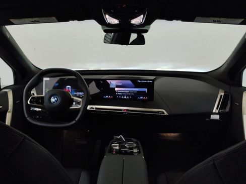 Used 2025 BMW iX xDrive50 w/ Sport Package image 13