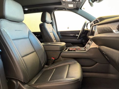 Used 2023 GMC Yukon XL Denali image 29