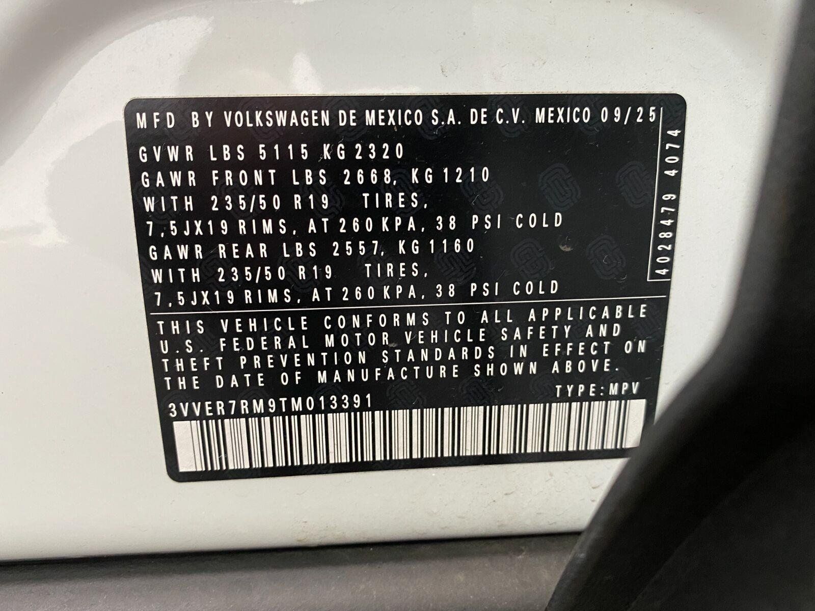 Used 2026 Volkswagen Tiguan SE AWD/4WD image 30