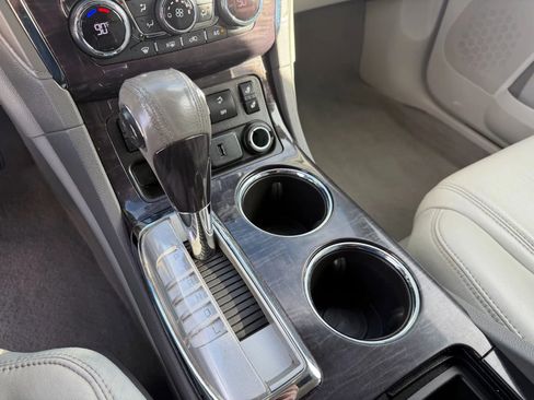 Used 2017 Buick Enclave Leather image 19