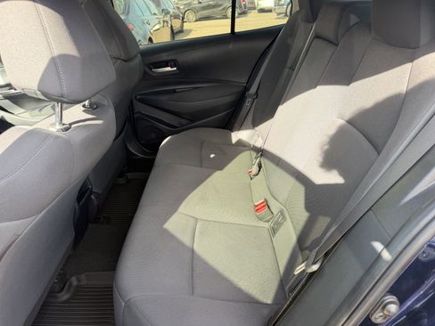 Used 2021 Toyota Corolla LE w/ Carpet Mat Package (TMS) image 10
