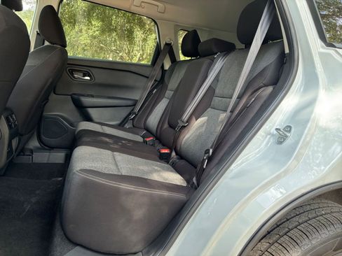 Used 2025 Nissan Rogue SV AWD/4WD image 27