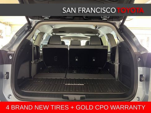 Certified 2021 Toyota Highlander XLE AWD/4WD image 40
