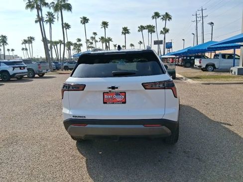 New 2026 Chevrolet Equinox LT w/ Midnight Edition FWD image 5