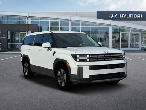 Used 2026 Hyundai Santa Fe SE image 11