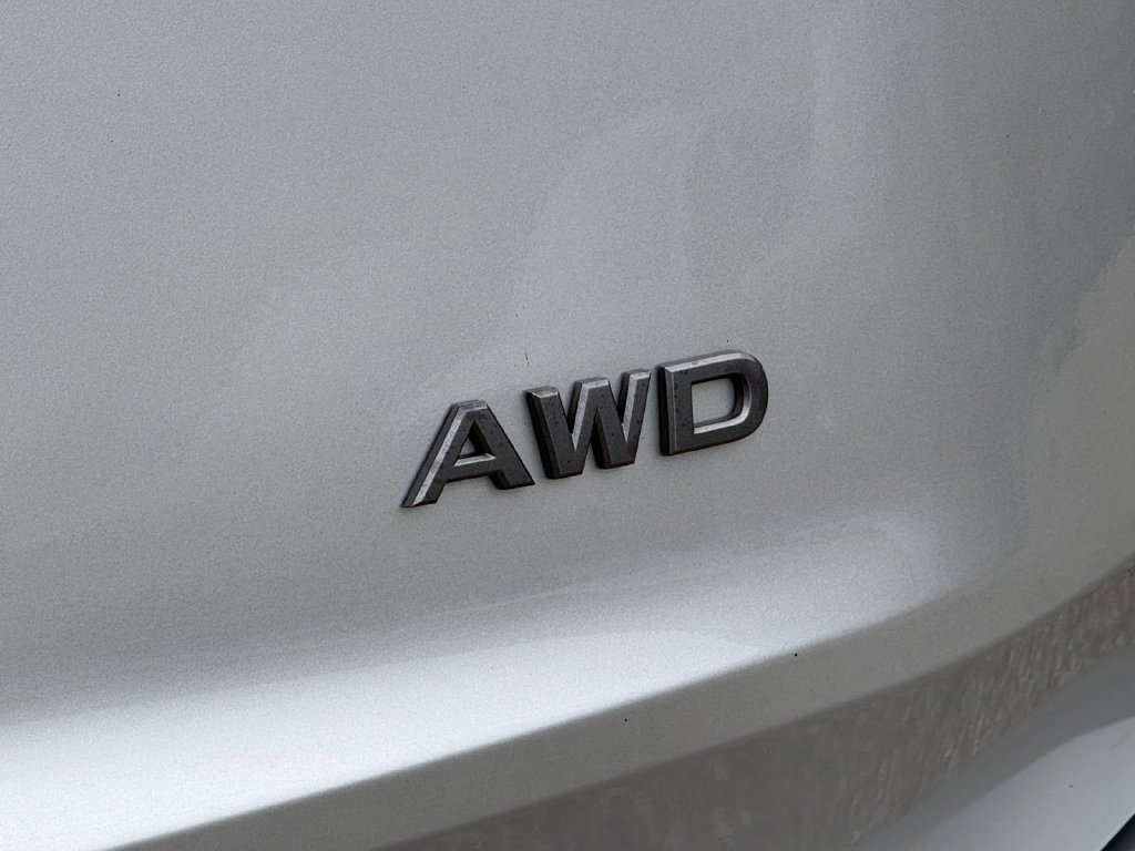 Used 2025 Nissan Rogue SV AWD/4WD image 10