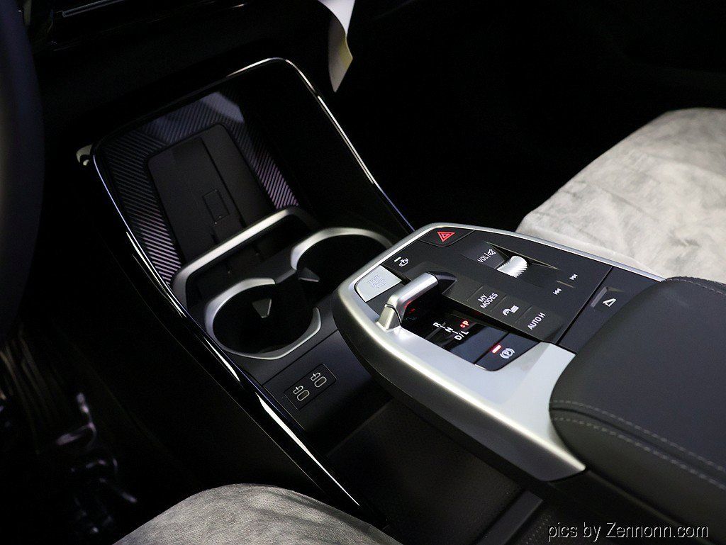 New 2027 BMW X1 xDrive28i AWD/4WD image 25