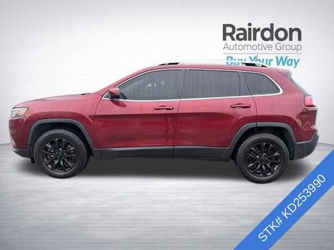 Used 2019 Jeep Cherokee Latitude w/ Popular Appearance Group image 4