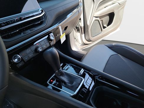 New 2026 Jeep Compass Latitude image 21