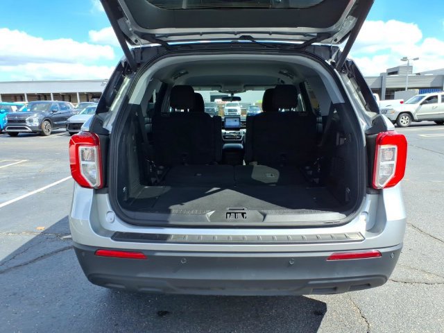 Used 2023 Ford Explorer XLT AWD/4WD image 9