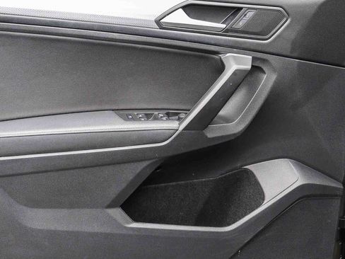 Used 2022 Volkswagen Tiguan S FWD image 18
