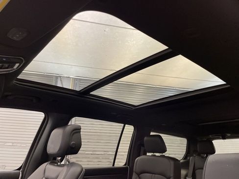 New 2025 Jeep Wagoneer Series II image 18