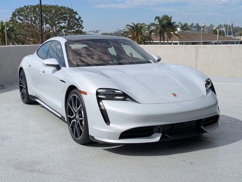 Certified 2024 Porsche Taycan Turbo image 7