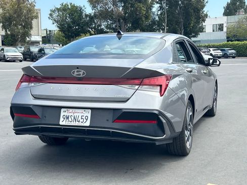 Used 2024 Hyundai Elantra Limited FWD image 3