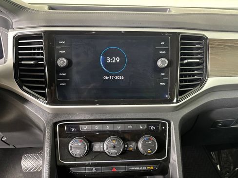 Used 2022 Volkswagen Atlas SE w/ Panoramic Sunroof Package FWD image 15