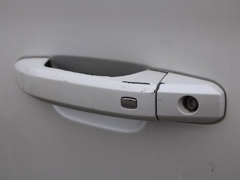 Used 2016 Chevrolet Tahoe LT image 15