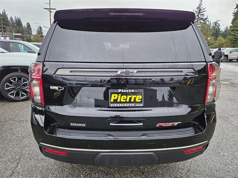 Used 2021 Chevrolet Suburban RST image 4