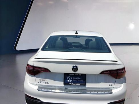 Certified 2023 Volkswagen Jetta SE FWD image 3