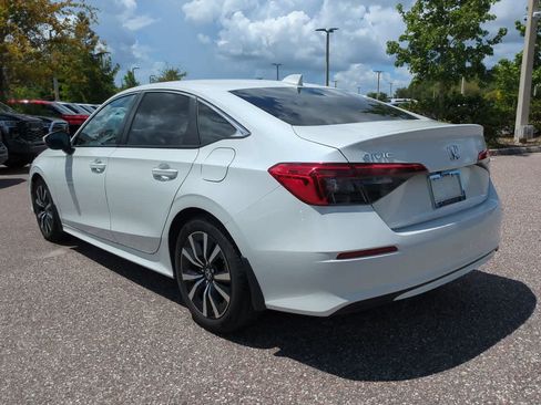 Used 2023 Honda Civic EX image 4