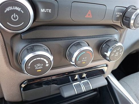 Used 2021 RAM 1500 Big Horn image 15