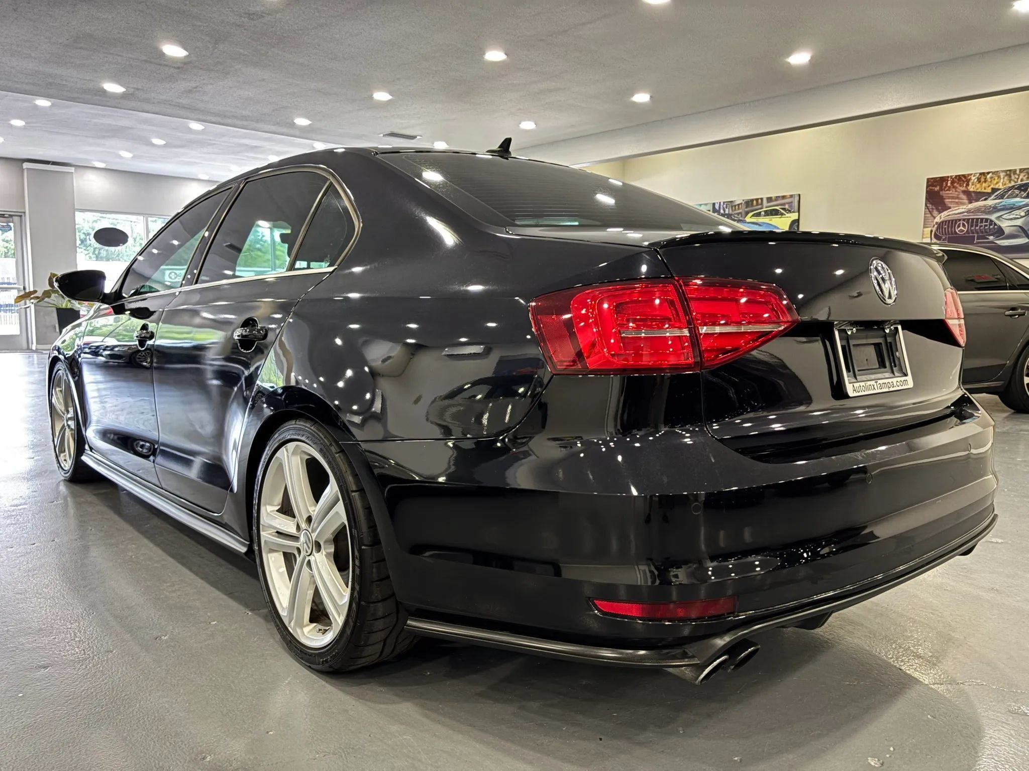 Used 2017 Volkswagen Jetta GLI FWD image 5