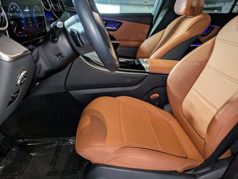 Certified 2025 Mercedes-Benz GLC 300 image 19