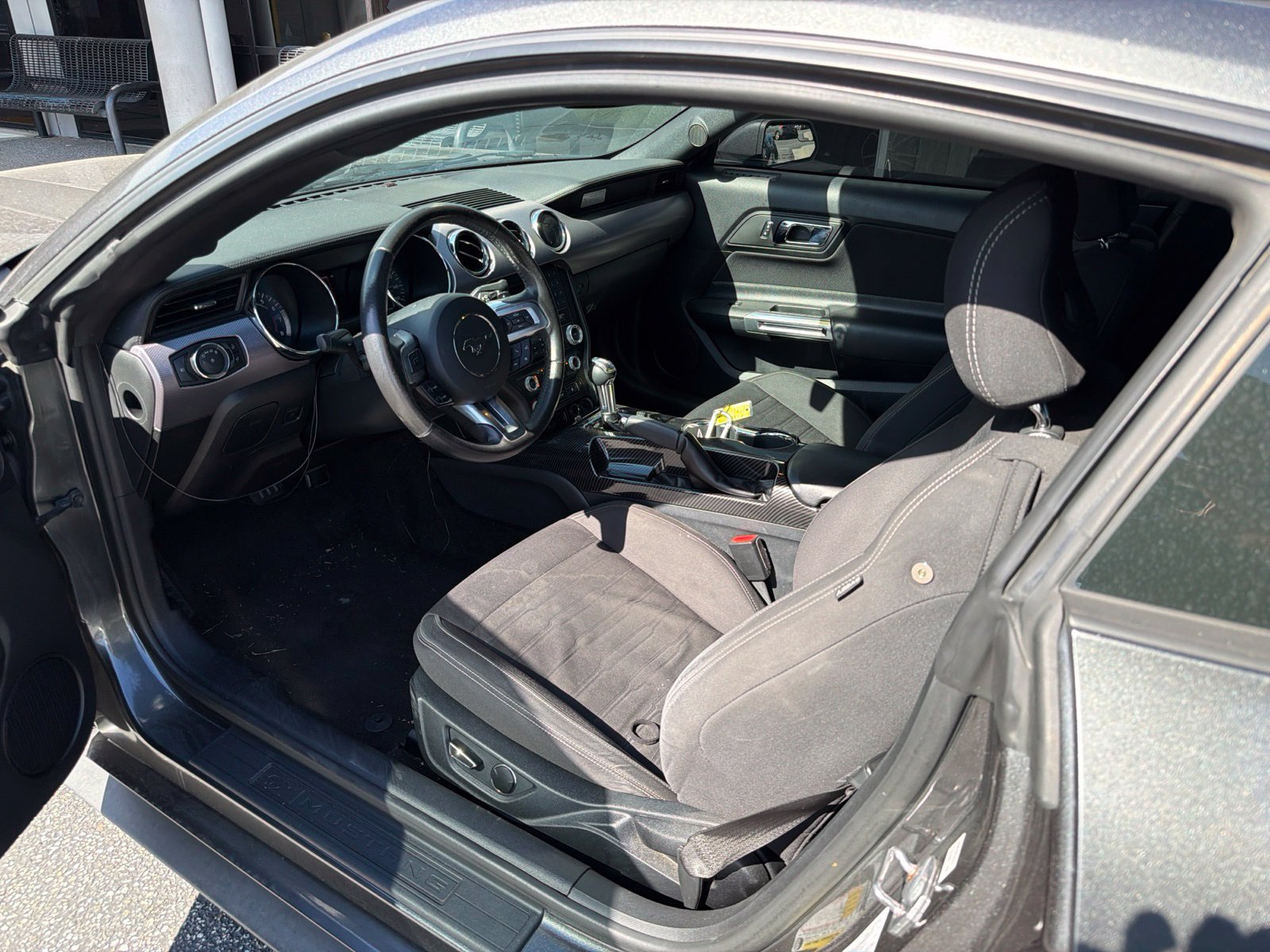 Used 2016 Ford Mustang Coupe RWD image 7