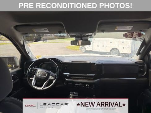 Used 2022 GMC Sierra 1500 Elevation w/ Preferred Package AWD/4WD image 15