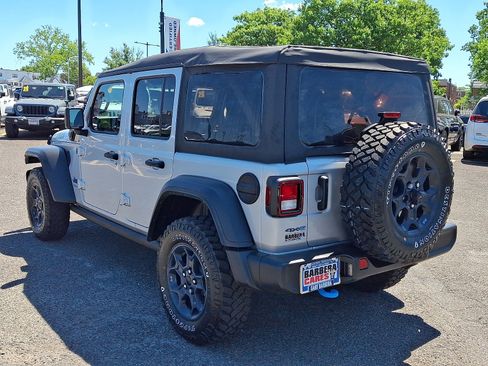 Used 2023 Jeep Wrangler Unlimited w/ Cold Weather Group AWD/4WD image 4