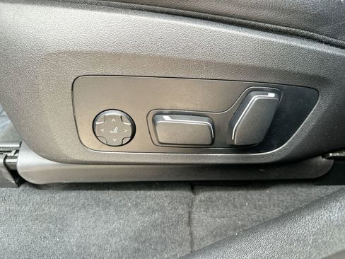 Used 2024 BMW X3 sDrive30i w/ Convenience Package RWD image 19