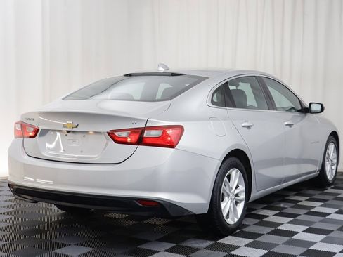 Used 2016 Chevrolet Malibu LT image 16