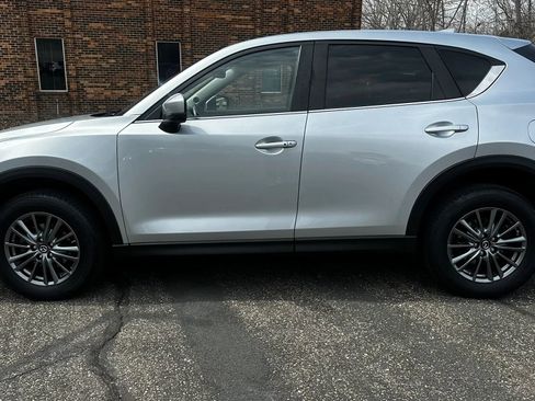 Used 2017 MAZDA CX-5 Touring w/ Preferred Equipment Package image 5
