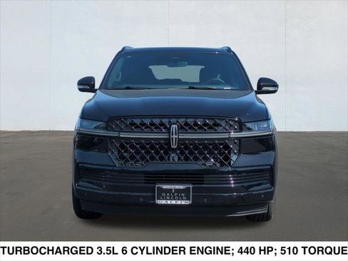 New 2026 Lincoln Navigator L Reserve w/ Jet Appearance Package AWD/4WD image 4
