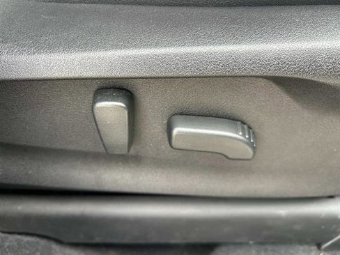 Used 2023 Subaru Ascent Touring image 25