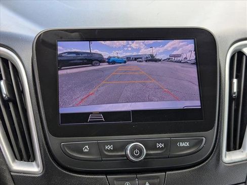 Used 2023 Chevrolet Malibu LT FWD image 13