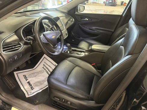 Used 2018 Chevrolet Malibu Premier w/ Premier Sun and Wheel Package FWD image 20