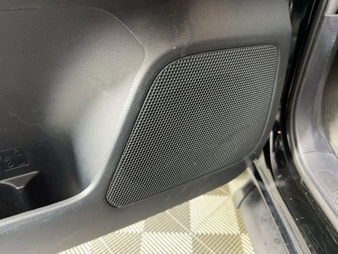 Used 2019 Toyota Tacoma TRD Off-Road image 21