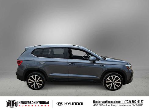 Used 2023 Volkswagen Taos SE FWD image 9